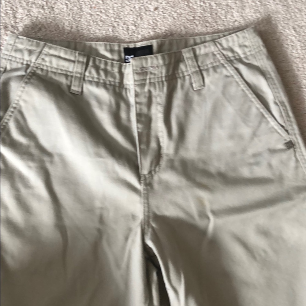 Men’s khaki DC shorts size 29